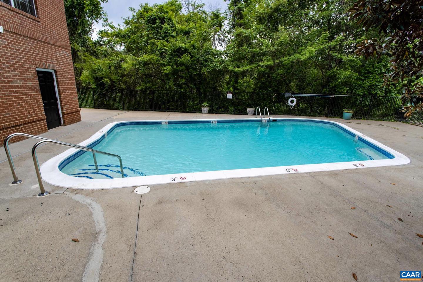 320 RIVERBEND DR #2B, CHARLOTTESVILLE, Virginia 22911, 2 Bedrooms Bedrooms, ,2 BathroomsBathrooms,Residential,For sale,320 RIVERBEND DR #2B,671071 MLS # 671071 320 RIVERBEND DR #2B, CHARLOTTESVILLE, Virginia 22911, 2 Bedrooms Bedrooms, ,2 BathroomsBathrooms,Residential,For sale,320 RIVERBEND DR #2B,671071 MLS # 671071