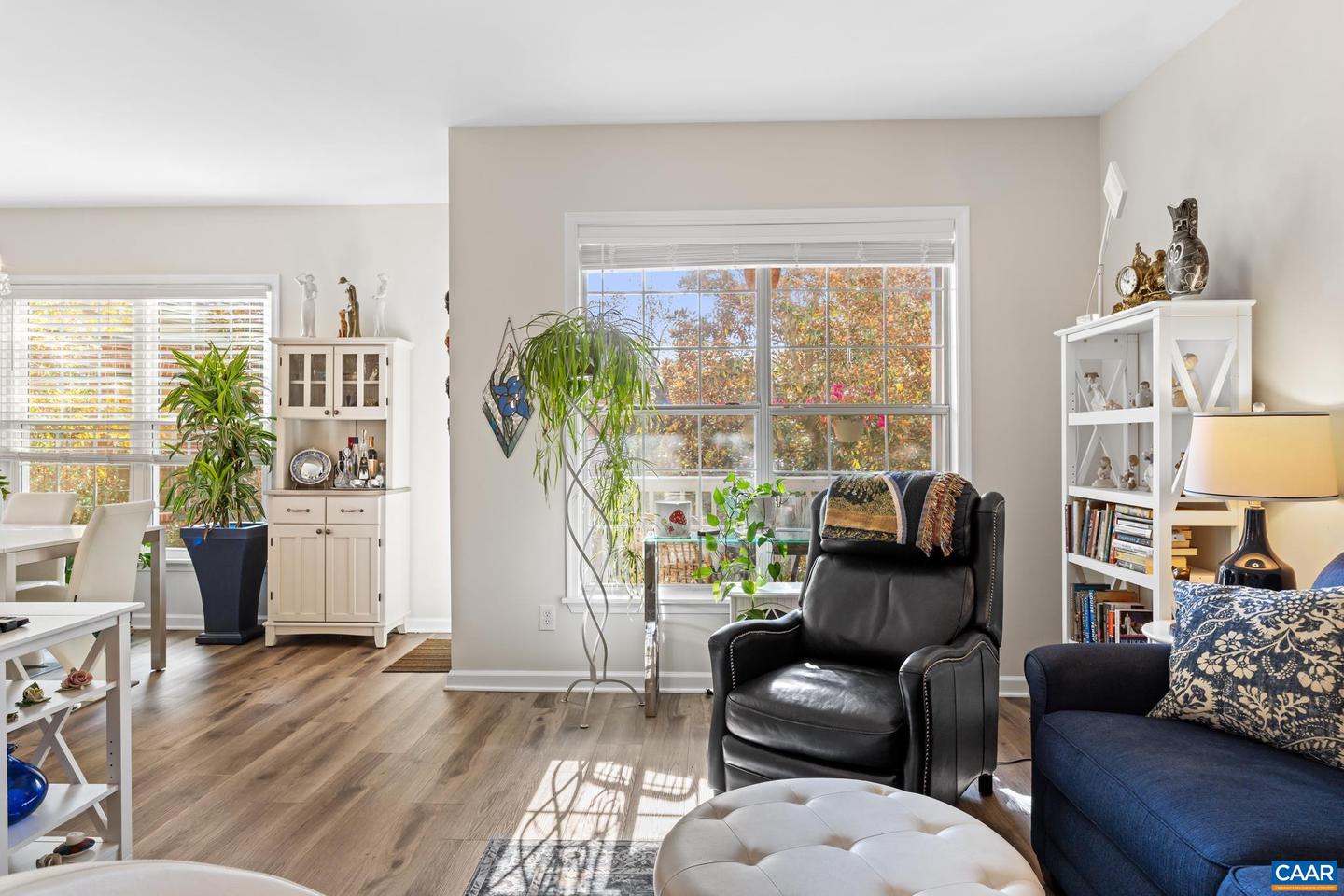 320 RIVERBEND DR #2B, CHARLOTTESVILLE, Virginia 22911, 2 Bedrooms Bedrooms, ,2 BathroomsBathrooms,Residential,For sale,320 RIVERBEND DR #2B,671071 MLS # 671071 320 RIVERBEND DR #2B, CHARLOTTESVILLE, Virginia 22911, 2 Bedrooms Bedrooms, ,2 BathroomsBathrooms,Residential,For sale,320 RIVERBEND DR #2B,671071 MLS # 671071