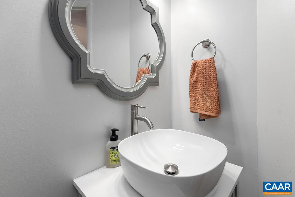 800 LAURELWOOD CONDOS, WINTERGREEN RESORT, Virginia 22967, 1 Bedroom Bedrooms, ,1 BathroomBathrooms,Residential,For sale,800 LAURELWOOD CONDOS,671074 MLS # 671074