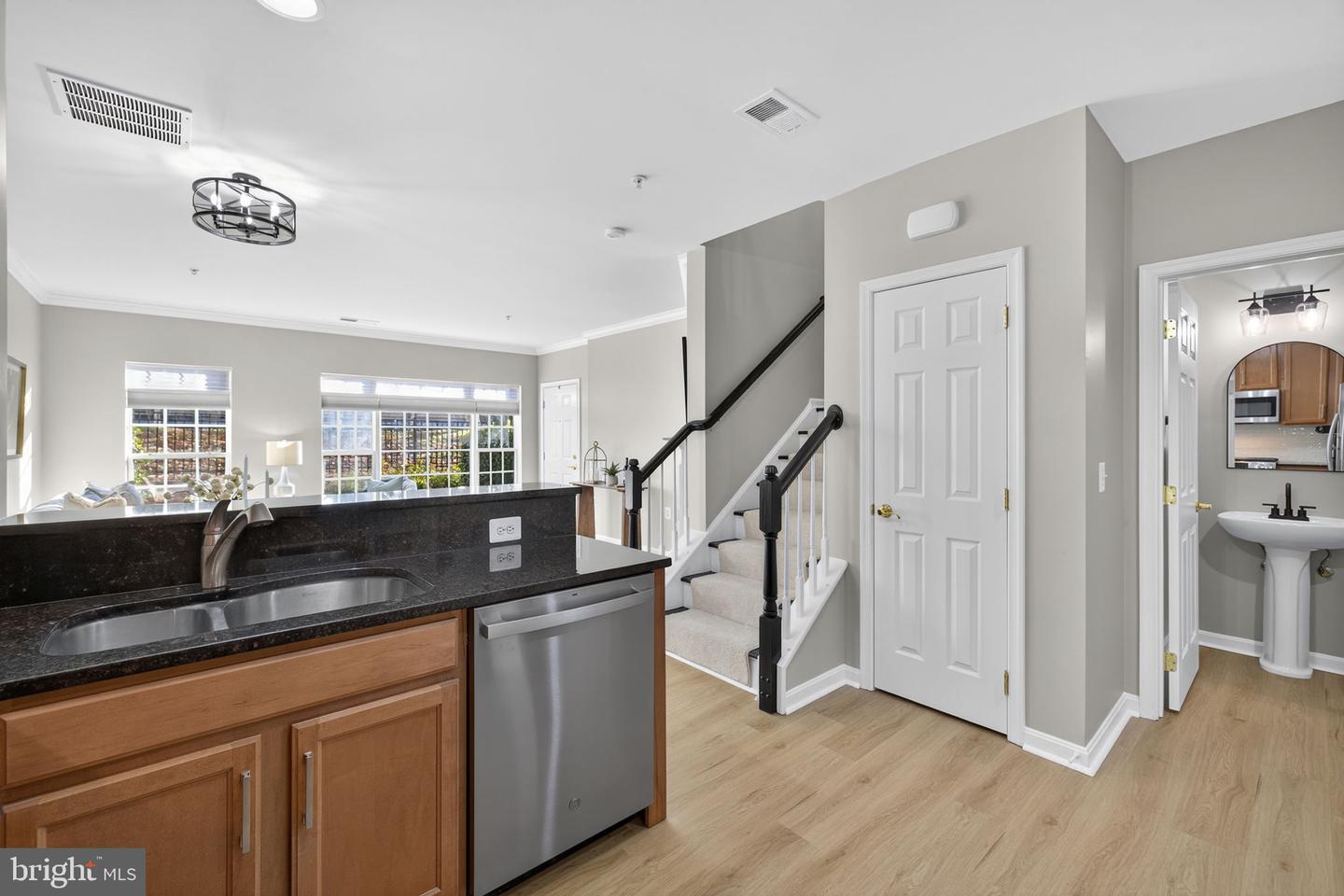 6313 IRIS MEADOW LN, HAYMARKET, Virginia 20169, 3 Bedrooms Bedrooms, ,2 BathroomsBathrooms,Residential,For sale,6313 IRIS MEADOW LN,VAPW2107718 MLS # VAPW2107718 6313 IRIS MEADOW LN, HAYMARKET, Virginia 20169, 3 Bedrooms Bedrooms, ,2 BathroomsBathrooms,Residential,For sale,6313 IRIS MEADOW LN,VAPW2107718 MLS # VAPW2107718