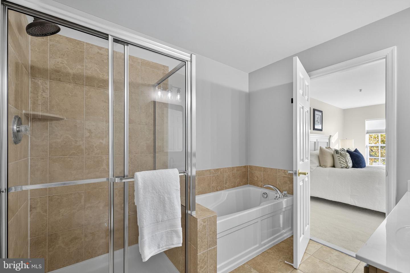 6313 IRIS MEADOW LN, HAYMARKET, Virginia 20169, 3 Bedrooms Bedrooms, ,2 BathroomsBathrooms,Residential,For sale,6313 IRIS MEADOW LN,VAPW2107718 MLS # VAPW2107718 6313 IRIS MEADOW LN, HAYMARKET, Virginia 20169, 3 Bedrooms Bedrooms, ,2 BathroomsBathrooms,Residential,For sale,6313 IRIS MEADOW LN,VAPW2107718 MLS # VAPW2107718