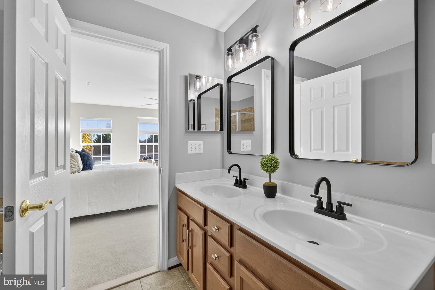 6313 IRIS MEADOW LN, HAYMARKET, Virginia 20169, 3 Bedrooms Bedrooms, ,2 BathroomsBathrooms,Residential,For sale,6313 IRIS MEADOW LN,VAPW2107718 MLS # VAPW2107718 6313 IRIS MEADOW LN, HAYMARKET, Virginia 20169, 3 Bedrooms Bedrooms, ,2 BathroomsBathrooms,Residential,For sale,6313 IRIS MEADOW LN,VAPW2107718 MLS # VAPW2107718