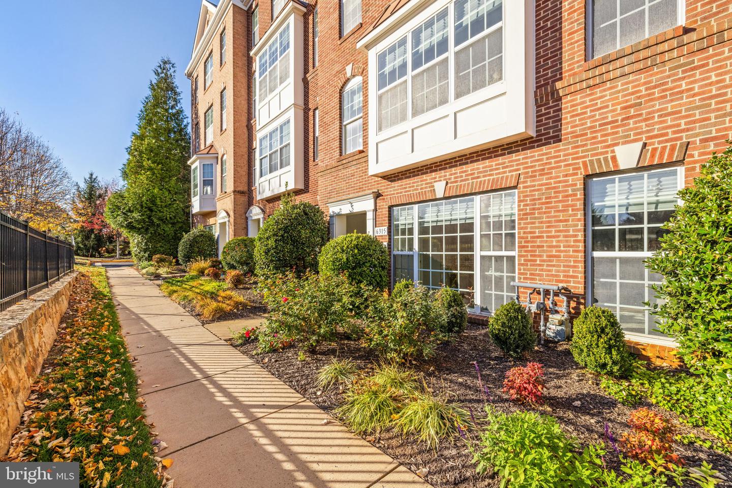 6313 IRIS MEADOW LN, HAYMARKET, Virginia 20169, 3 Bedrooms Bedrooms, ,2 BathroomsBathrooms,Residential,For sale,6313 IRIS MEADOW LN,VAPW2107718 MLS # VAPW2107718 6313 IRIS MEADOW LN, HAYMARKET, Virginia 20169, 3 Bedrooms Bedrooms, ,2 BathroomsBathrooms,Residential,For sale,6313 IRIS MEADOW LN,VAPW2107718 MLS # VAPW2107718