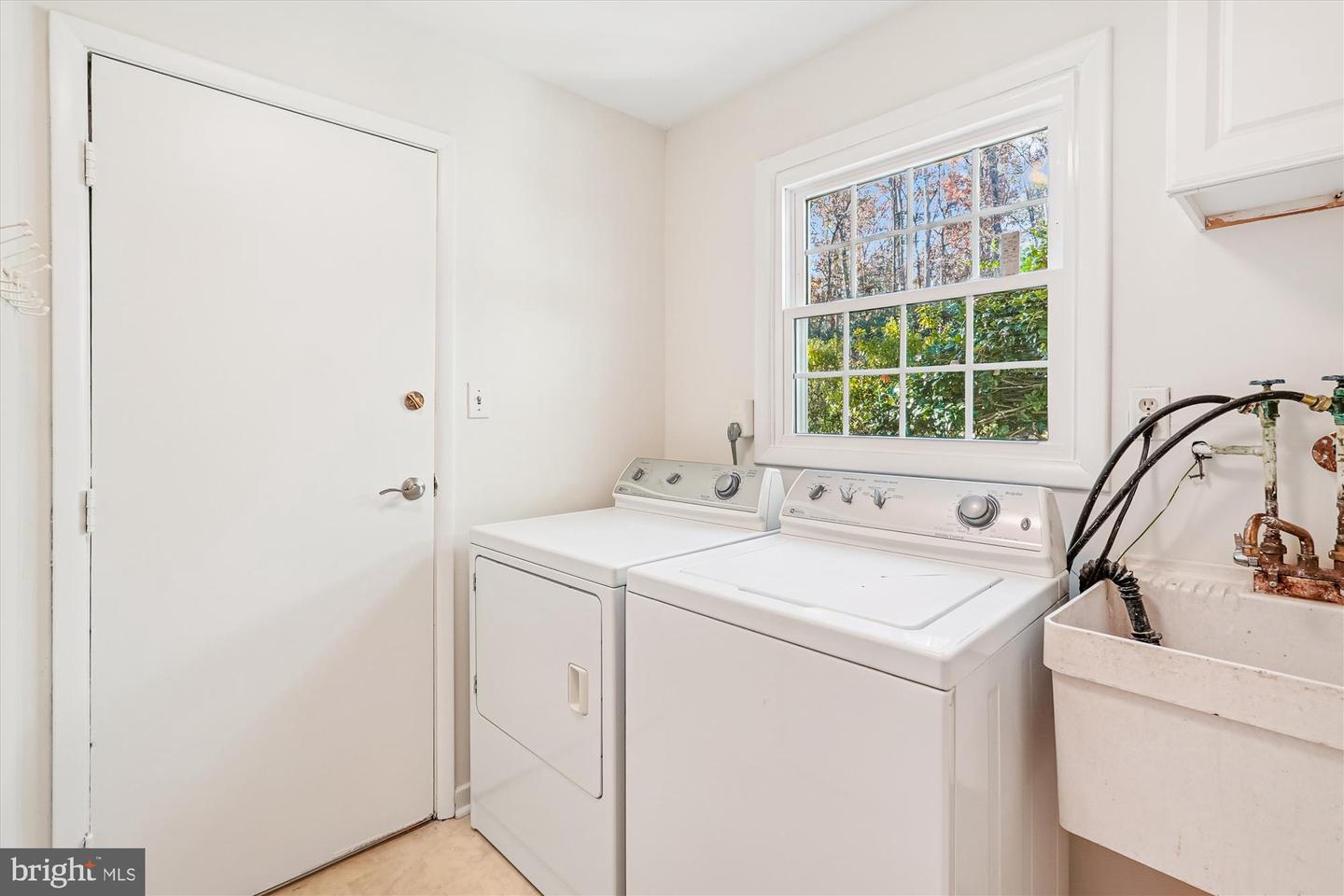 11410 RUNNING CEDAR RD, RESTON, Virginia 20191, 4 Bedrooms Bedrooms, ,2 BathroomsBathrooms,Residential,For sale,11410 RUNNING CEDAR RD,VAFX2279004 MLS # VAFX2279004 11410 RUNNING CEDAR RD, RESTON, Virginia 20191, 4 Bedrooms Bedrooms, ,2 BathroomsBathrooms,Residential,For sale,11410 RUNNING CEDAR RD,VAFX2279004 MLS # VAFX2279004