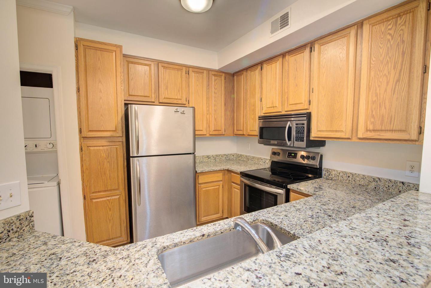 6964-D ELLINGHAM CIR #86, ALEXANDRIA, Virginia 22315, 2 Bedrooms Bedrooms, ,2 BathroomsBathrooms,Residential,For sale,6964-D ELLINGHAM CIR #86,VAFX2279014 MLS # VAFX2279014 6964-D ELLINGHAM CIR #86, ALEXANDRIA, Virginia 22315, 2 Bedrooms Bedrooms, ,2 BathroomsBathrooms,Residential,For sale,6964-D ELLINGHAM CIR #86,VAFX2279014 MLS # VAFX2279014