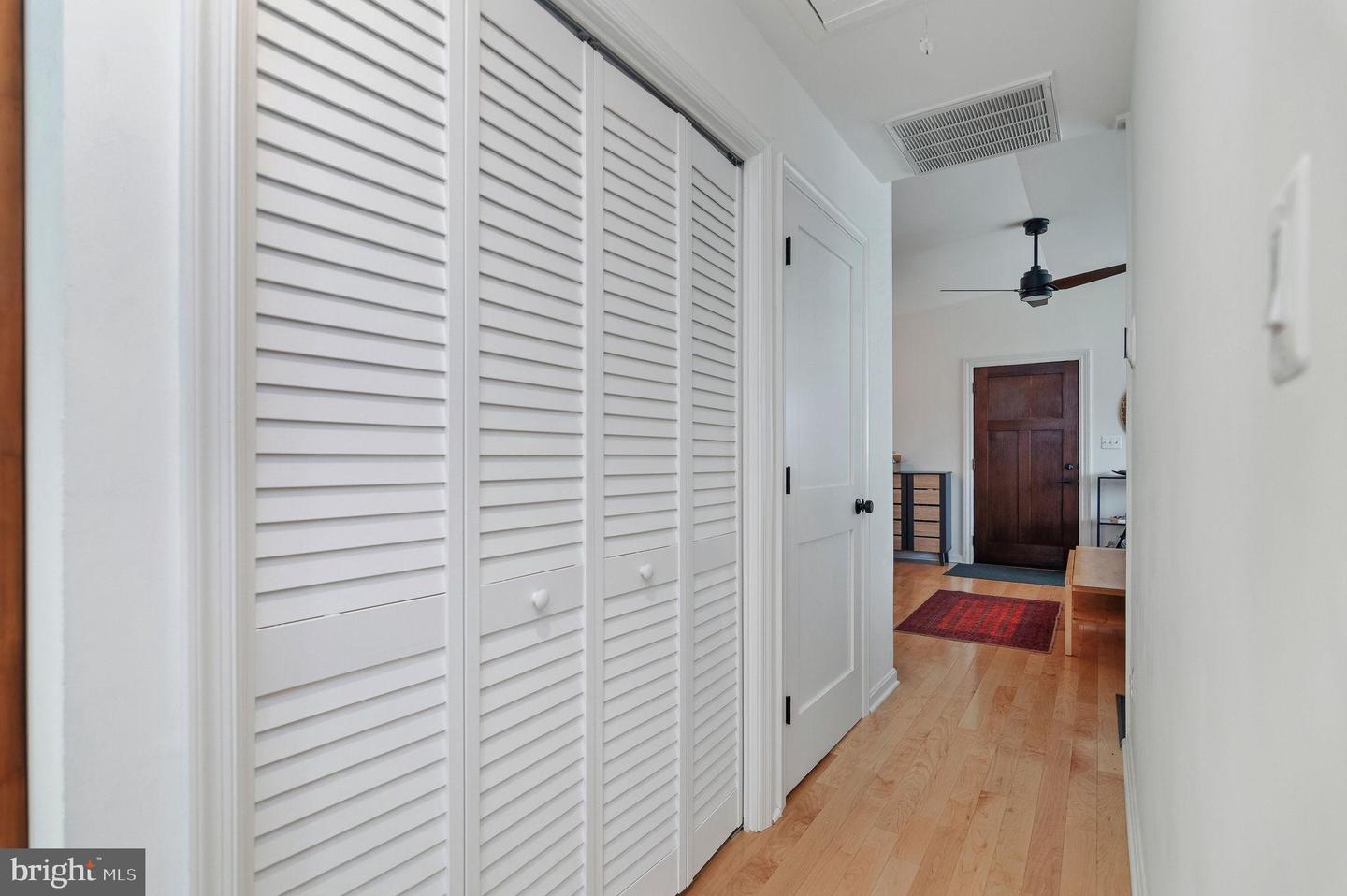 7014 OAK RIDGE RD, FALLS CHURCH, Virginia 22042, 3 Bedrooms Bedrooms, 4 Rooms Rooms,1 BathroomBathrooms,Residential,For sale,7014 OAK RIDGE RD,VAFX2279080 MLS # VAFX2279080 7014 OAK RIDGE RD, FALLS CHURCH, Virginia 22042, 3 Bedrooms Bedrooms, 4 Rooms Rooms,1 BathroomBathrooms,Residential,For sale,7014 OAK RIDGE RD,VAFX2279080 MLS # VAFX2279080