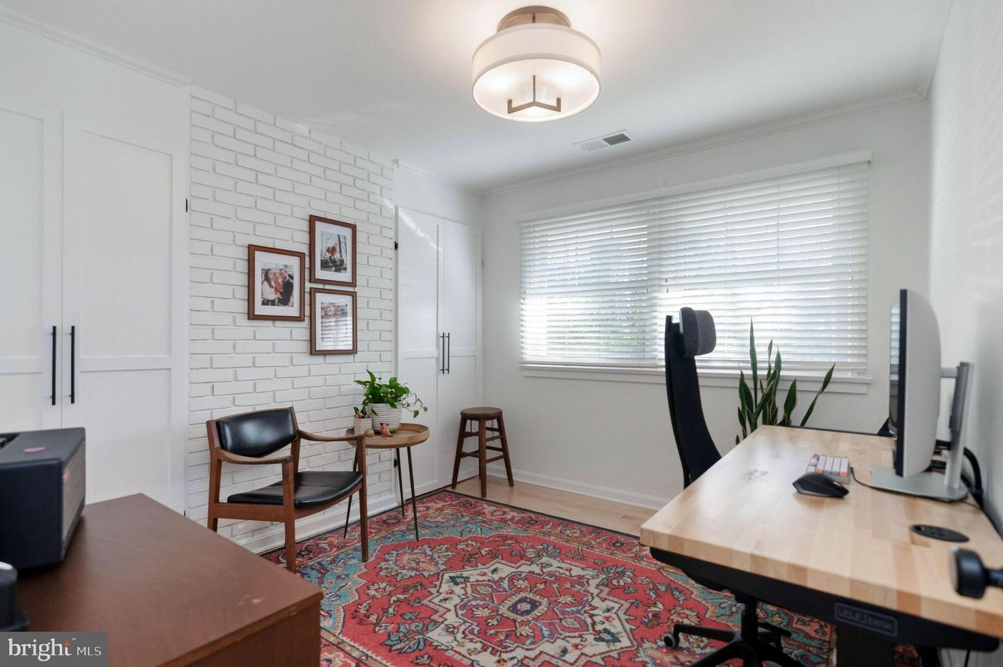 7014 OAK RIDGE RD, FALLS CHURCH, Virginia 22042, 3 Bedrooms Bedrooms, 4 Rooms Rooms,1 BathroomBathrooms,Residential,For sale,7014 OAK RIDGE RD,VAFX2279080 MLS # VAFX2279080 7014 OAK RIDGE RD, FALLS CHURCH, Virginia 22042, 3 Bedrooms Bedrooms, 4 Rooms Rooms,1 BathroomBathrooms,Residential,For sale,7014 OAK RIDGE RD,VAFX2279080 MLS # VAFX2279080