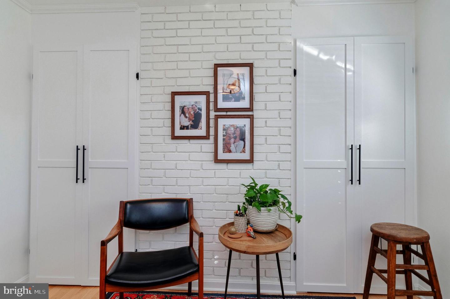 7014 OAK RIDGE RD, FALLS CHURCH, Virginia 22042, 3 Bedrooms Bedrooms, 4 Rooms Rooms,1 BathroomBathrooms,Residential,For sale,7014 OAK RIDGE RD,VAFX2279080 MLS # VAFX2279080 7014 OAK RIDGE RD, FALLS CHURCH, Virginia 22042, 3 Bedrooms Bedrooms, 4 Rooms Rooms,1 BathroomBathrooms,Residential,For sale,7014 OAK RIDGE RD,VAFX2279080 MLS # VAFX2279080