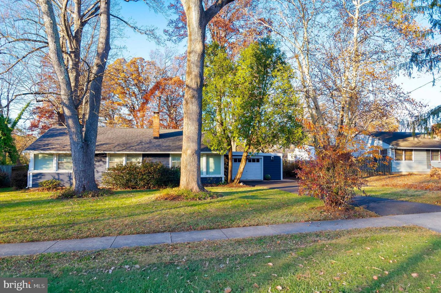 7014 OAK RIDGE RD, FALLS CHURCH, Virginia 22042, 3 Bedrooms Bedrooms, 4 Rooms Rooms,1 BathroomBathrooms,Residential,For sale,7014 OAK RIDGE RD,VAFX2279080 MLS # VAFX2279080 7014 OAK RIDGE RD, FALLS CHURCH, Virginia 22042, 3 Bedrooms Bedrooms, 4 Rooms Rooms,1 BathroomBathrooms,Residential,For sale,7014 OAK RIDGE RD,VAFX2279080 MLS # VAFX2279080