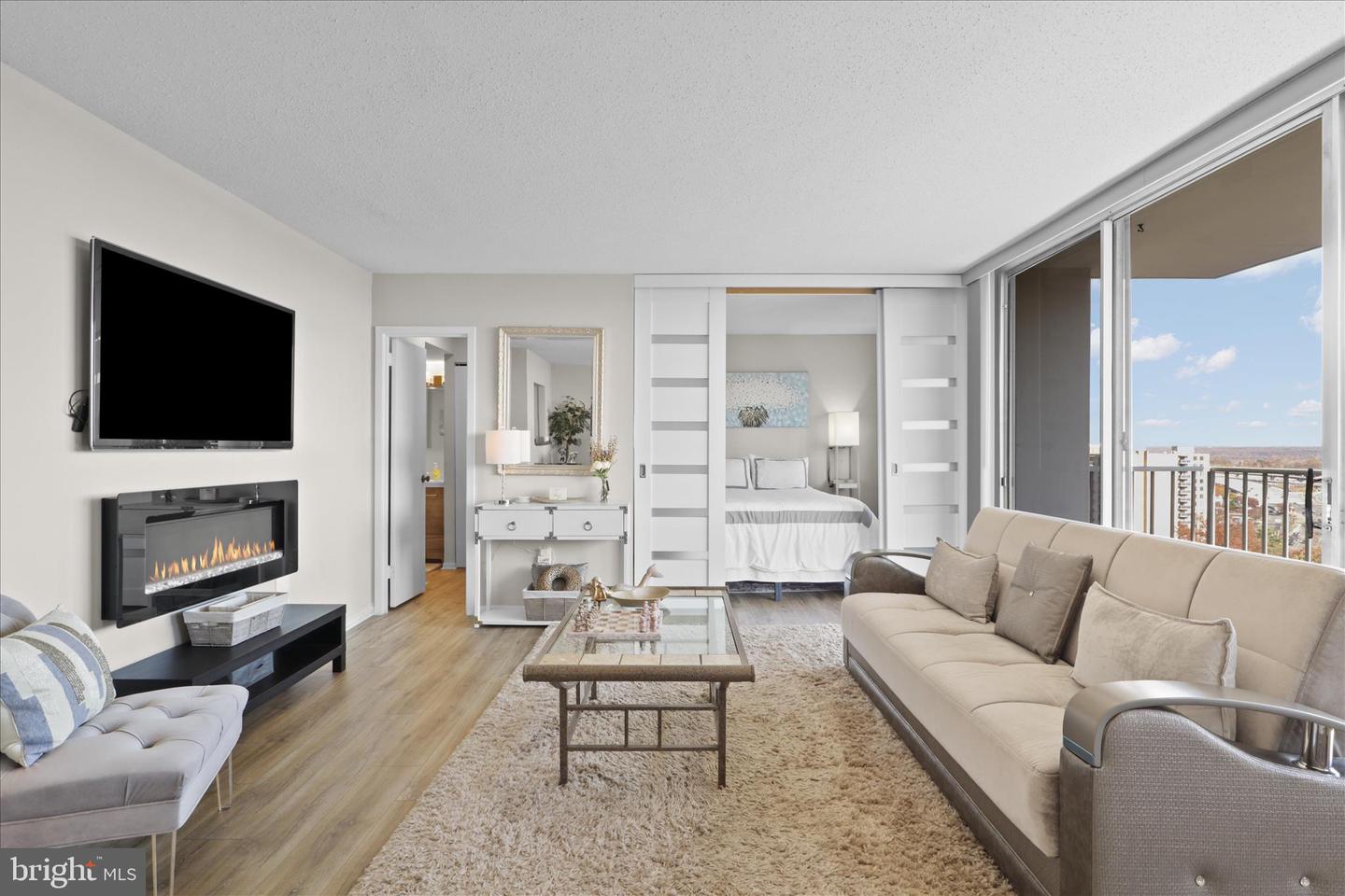 2059 HUNTINGTON AVE #1201, ALEXANDRIA, Virginia 22303, 1 Bedroom Bedrooms, ,1 BathroomBathrooms,Residential,For sale,2059 HUNTINGTON AVE #1201,VAFX2279106 MLS # VAFX2279106 2059 HUNTINGTON AVE #1201, ALEXANDRIA, Virginia 22303, 1 Bedroom Bedrooms, ,1 BathroomBathrooms,Residential,For sale,2059 HUNTINGTON AVE #1201,VAFX2279106 MLS # VAFX2279106