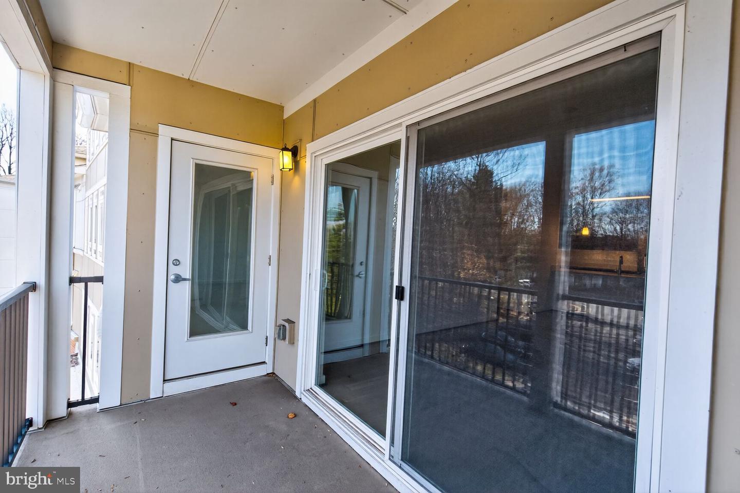 9450 SILVER KING CT #401, FAIRFAX, Virginia 22031, 2 Bedrooms Bedrooms, ,2 BathroomsBathrooms,Residential,For sale,9450 SILVER KING CT #401,VAFC2007388 MLS # VAFC2007388 9450 SILVER KING CT #401, FAIRFAX, Virginia 22031, 2 Bedrooms Bedrooms, ,2 BathroomsBathrooms,Residential,For sale,9450 SILVER KING CT #401,VAFC2007388 MLS # VAFC2007388