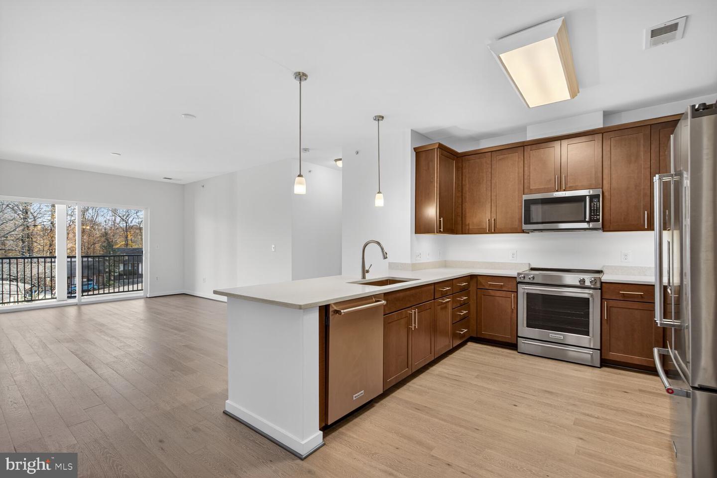 9450 SILVER KING CT #401, FAIRFAX, Virginia 22031, 2 Bedrooms Bedrooms, ,2 BathroomsBathrooms,Residential,For sale,9450 SILVER KING CT #401,VAFC2007388 MLS # VAFC2007388 9450 SILVER KING CT #401, FAIRFAX, Virginia 22031, 2 Bedrooms Bedrooms, ,2 BathroomsBathrooms,Residential,For sale,9450 SILVER KING CT #401,VAFC2007388 MLS # VAFC2007388