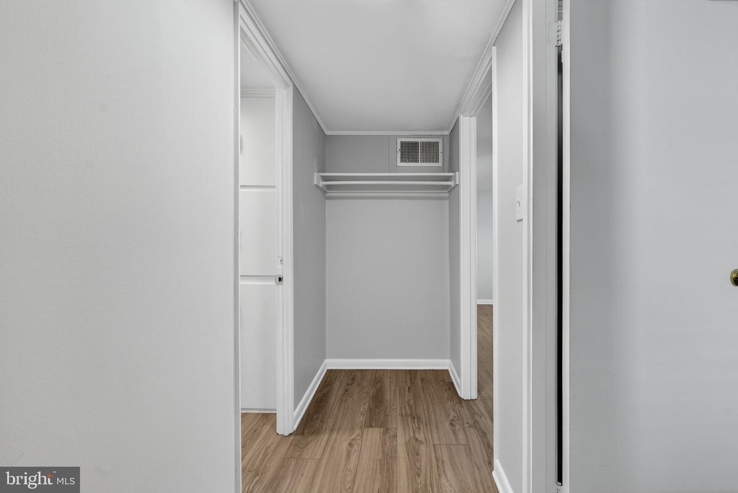 208 SHENANDOAH AVE, WINCHESTER, Virginia 22601, 3 Bedrooms Bedrooms, ,1 BathroomBathrooms,Residential,For sale,208 SHENANDOAH AVE,VAWI2009462 MLS # VAWI2009462 208 SHENANDOAH AVE, WINCHESTER, Virginia 22601, 3 Bedrooms Bedrooms, ,1 BathroomBathrooms,Residential,For sale,208 SHENANDOAH AVE,VAWI2009462 MLS # VAWI2009462