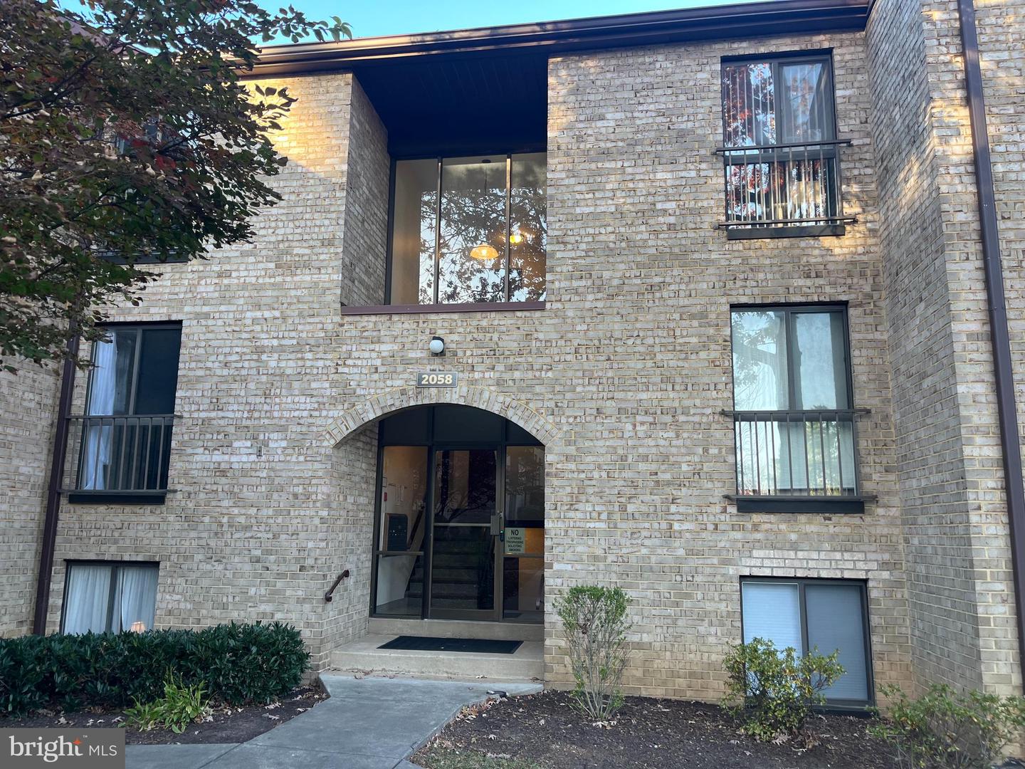 2058 ROYAL FERN CT #26/1C, RESTON, Virginia 20191, 3 Bedrooms Bedrooms, ,2 BathroomsBathrooms,Residential,For sale,2058 ROYAL FERN CT #26/1C,VAFX2279066 MLS # VAFX2279066 2058 ROYAL FERN CT #26/1C, RESTON, Virginia 20191, 3 Bedrooms Bedrooms, ,2 BathroomsBathrooms,Residential,For sale,2058 ROYAL FERN CT #26/1C,VAFX2279066 MLS # VAFX2279066