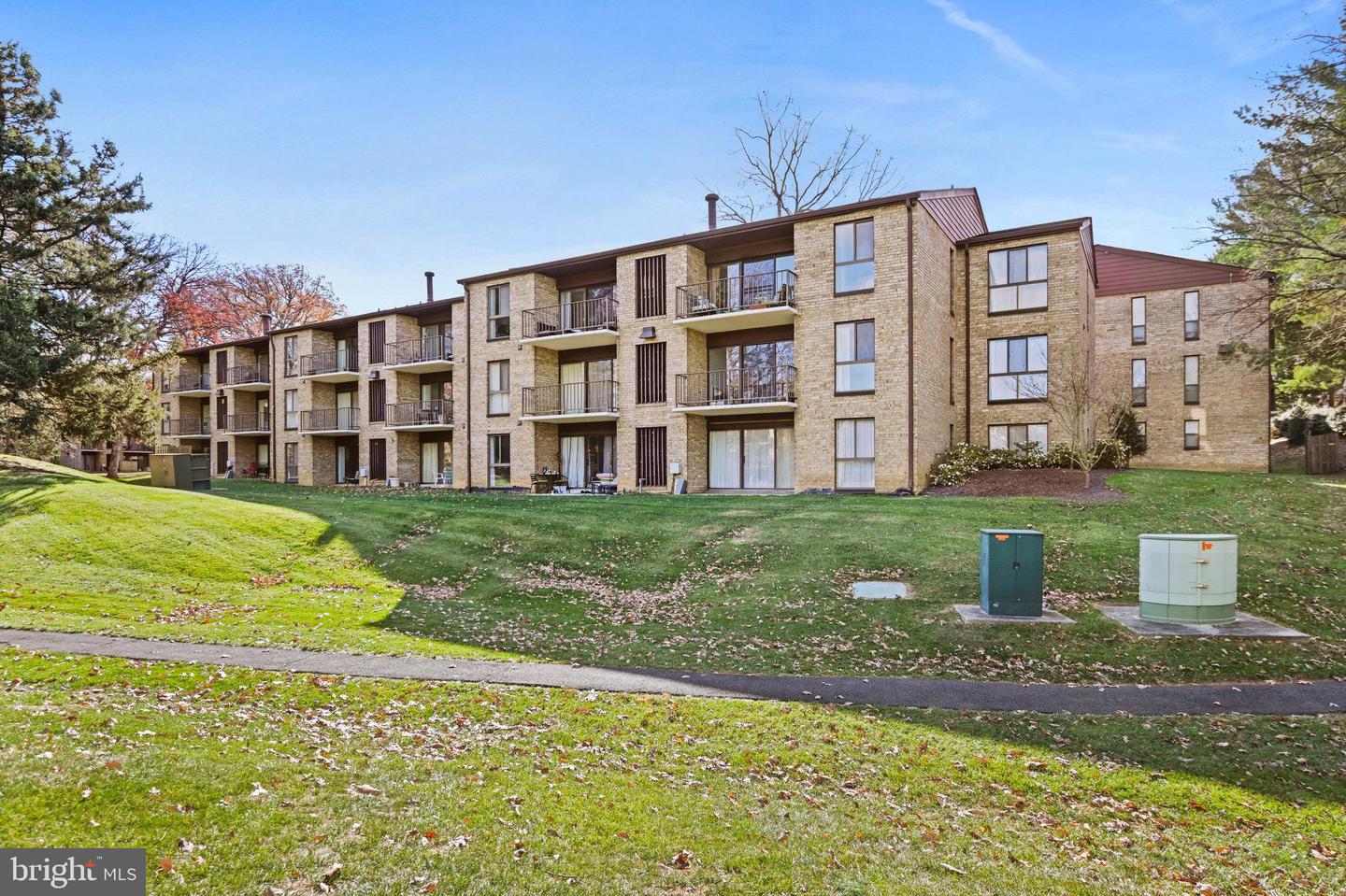 2058 ROYAL FERN CT #26/1C, RESTON, Virginia 20191, 3 Bedrooms Bedrooms, ,2 BathroomsBathrooms,Residential,For sale,2058 ROYAL FERN CT #26/1C,VAFX2279066 MLS # VAFX2279066