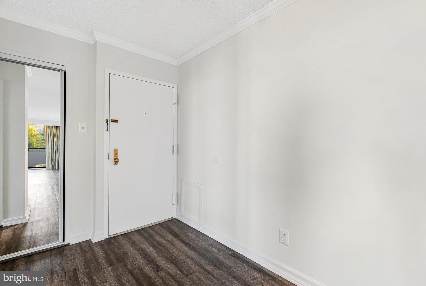 1800 OLD MEADOW RD #302, MCLEAN, Virginia 22102, 2 Bedrooms Bedrooms, ,2 BathroomsBathrooms,Residential,For sale,1800 OLD MEADOW RD #302,VAFX2279094 MLS # VAFX2279094 1800 OLD MEADOW RD #302, MCLEAN, Virginia 22102, 2 Bedrooms Bedrooms, ,2 BathroomsBathrooms,Residential,For sale,1800 OLD MEADOW RD #302,VAFX2279094 MLS # VAFX2279094