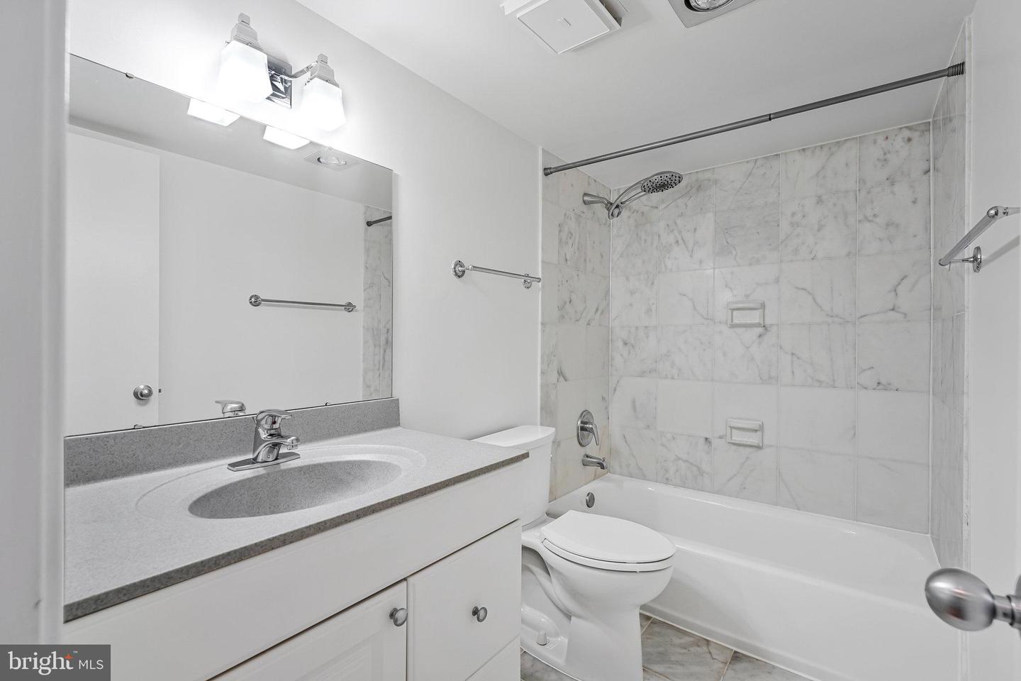 1800 OLD MEADOW RD #302, MCLEAN, Virginia 22102, 2 Bedrooms Bedrooms, ,2 BathroomsBathrooms,Residential,For sale,1800 OLD MEADOW RD #302,VAFX2279094 MLS # VAFX2279094 1800 OLD MEADOW RD #302, MCLEAN, Virginia 22102, 2 Bedrooms Bedrooms, ,2 BathroomsBathrooms,Residential,For sale,1800 OLD MEADOW RD #302,VAFX2279094 MLS # VAFX2279094