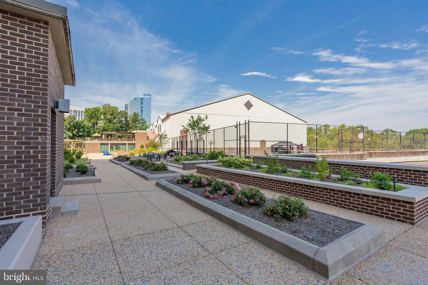 1800 OLD MEADOW RD #302, MCLEAN, Virginia 22102, 2 Bedrooms Bedrooms, ,2 BathroomsBathrooms,Residential,For sale,1800 OLD MEADOW RD #302,VAFX2279094 MLS # VAFX2279094 1800 OLD MEADOW RD #302, MCLEAN, Virginia 22102, 2 Bedrooms Bedrooms, ,2 BathroomsBathrooms,Residential,For sale,1800 OLD MEADOW RD #302,VAFX2279094 MLS # VAFX2279094