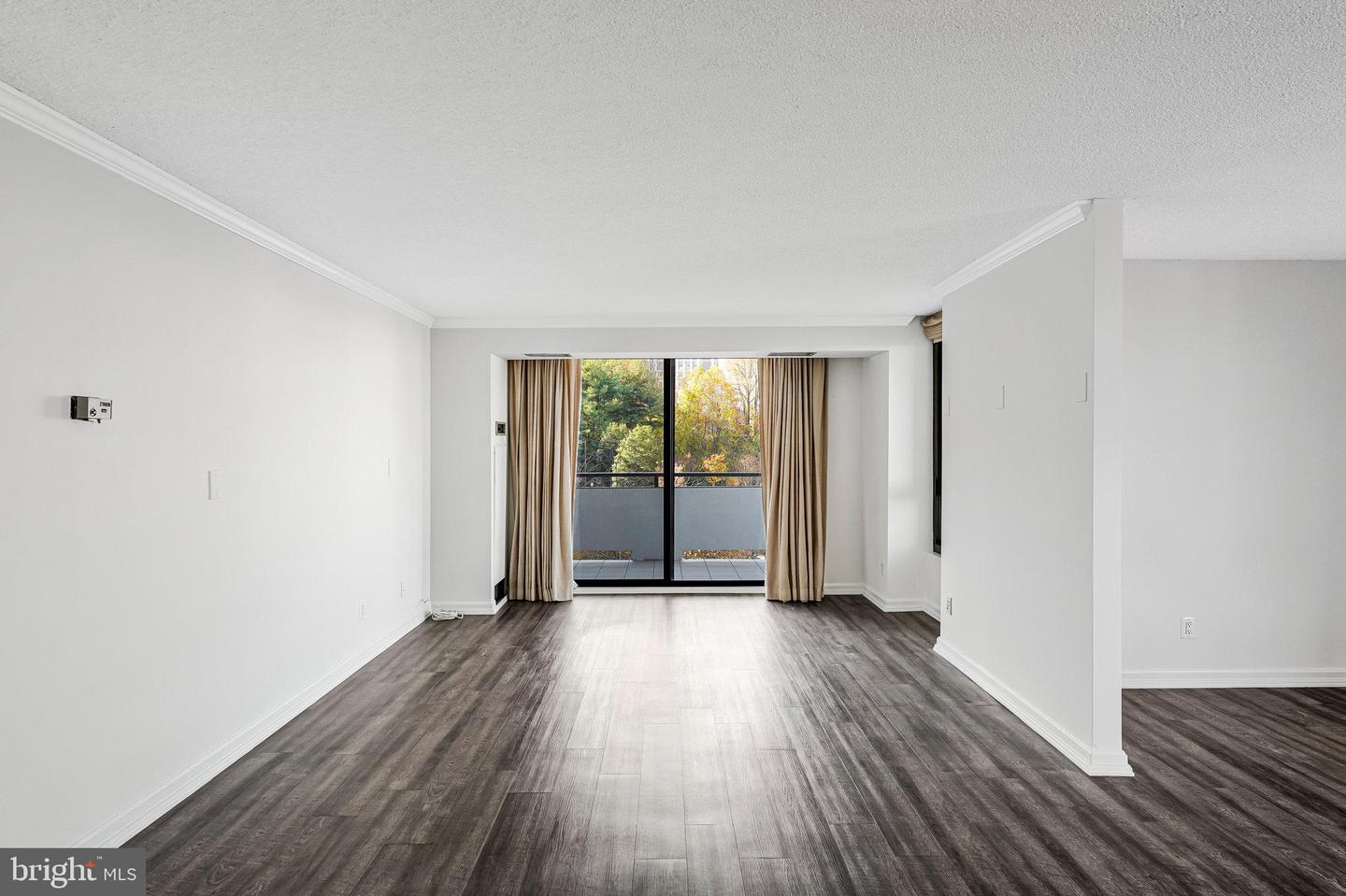 1800 OLD MEADOW RD #302, MCLEAN, Virginia 22102, 2 Bedrooms Bedrooms, ,2 BathroomsBathrooms,Residential,For sale,1800 OLD MEADOW RD #302,VAFX2279094 MLS # VAFX2279094 1800 OLD MEADOW RD #302, MCLEAN, Virginia 22102, 2 Bedrooms Bedrooms, ,2 BathroomsBathrooms,Residential,For sale,1800 OLD MEADOW RD #302,VAFX2279094 MLS # VAFX2279094