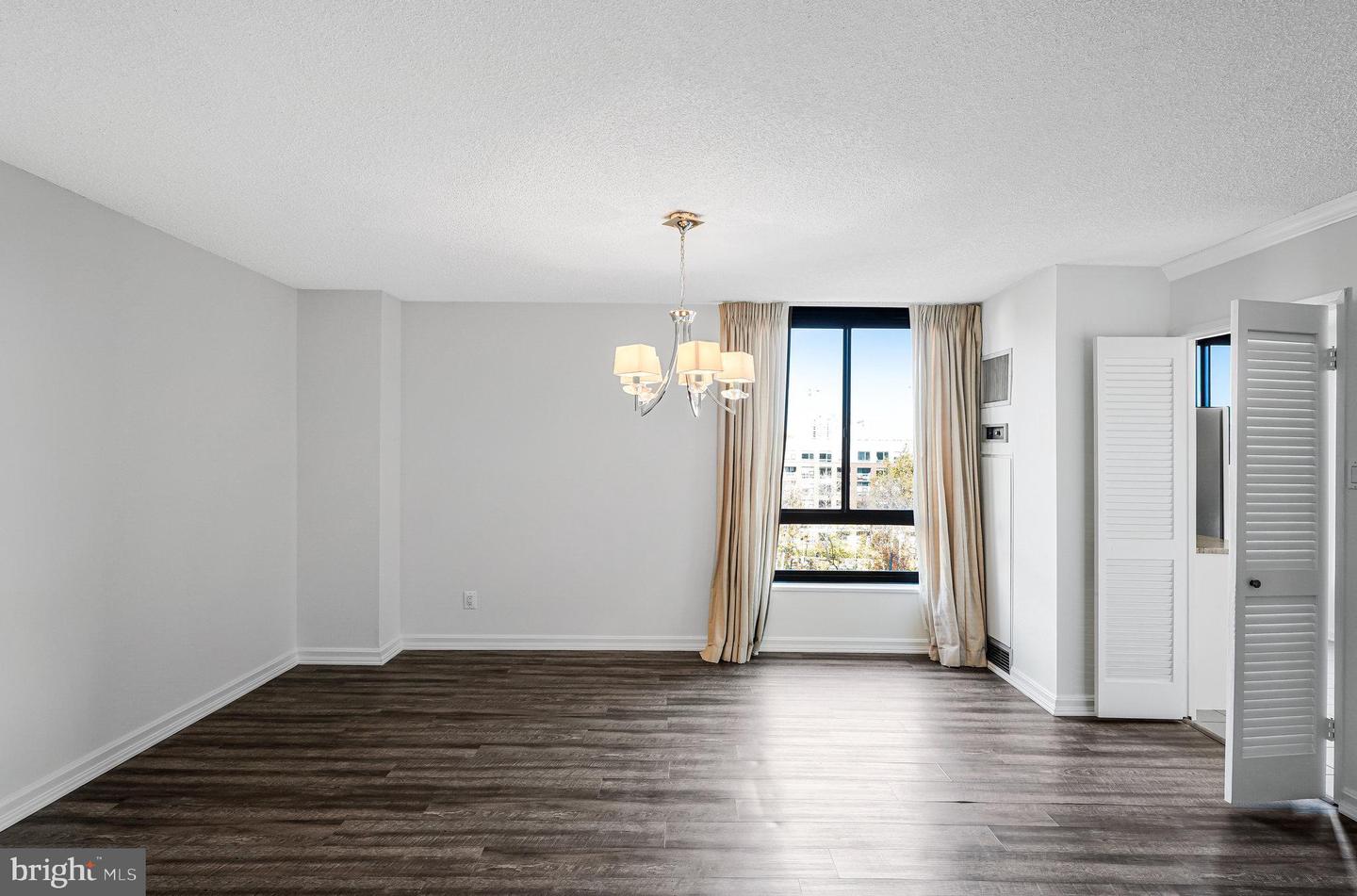 1800 OLD MEADOW RD #302, MCLEAN, Virginia 22102, 2 Bedrooms Bedrooms, ,2 BathroomsBathrooms,Residential,For sale,1800 OLD MEADOW RD #302,VAFX2279094 MLS # VAFX2279094 1800 OLD MEADOW RD #302, MCLEAN, Virginia 22102, 2 Bedrooms Bedrooms, ,2 BathroomsBathrooms,Residential,For sale,1800 OLD MEADOW RD #302,VAFX2279094 MLS # VAFX2279094