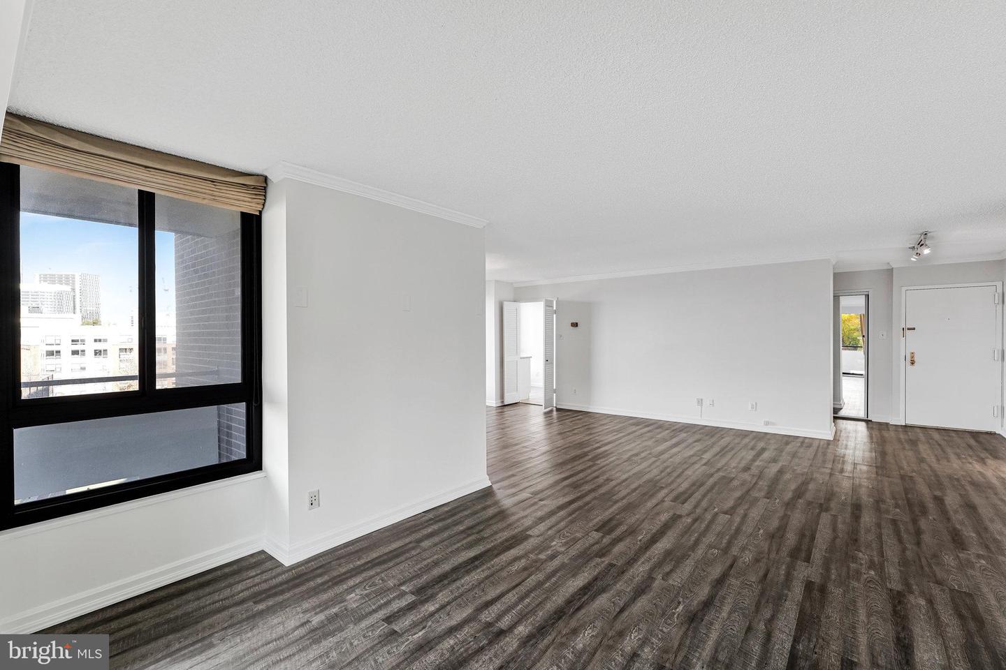 1800 OLD MEADOW RD #302, MCLEAN, Virginia 22102, 2 Bedrooms Bedrooms, ,2 BathroomsBathrooms,Residential,For sale,1800 OLD MEADOW RD #302,VAFX2279094 MLS # VAFX2279094 1800 OLD MEADOW RD #302, MCLEAN, Virginia 22102, 2 Bedrooms Bedrooms, ,2 BathroomsBathrooms,Residential,For sale,1800 OLD MEADOW RD #302,VAFX2279094 MLS # VAFX2279094