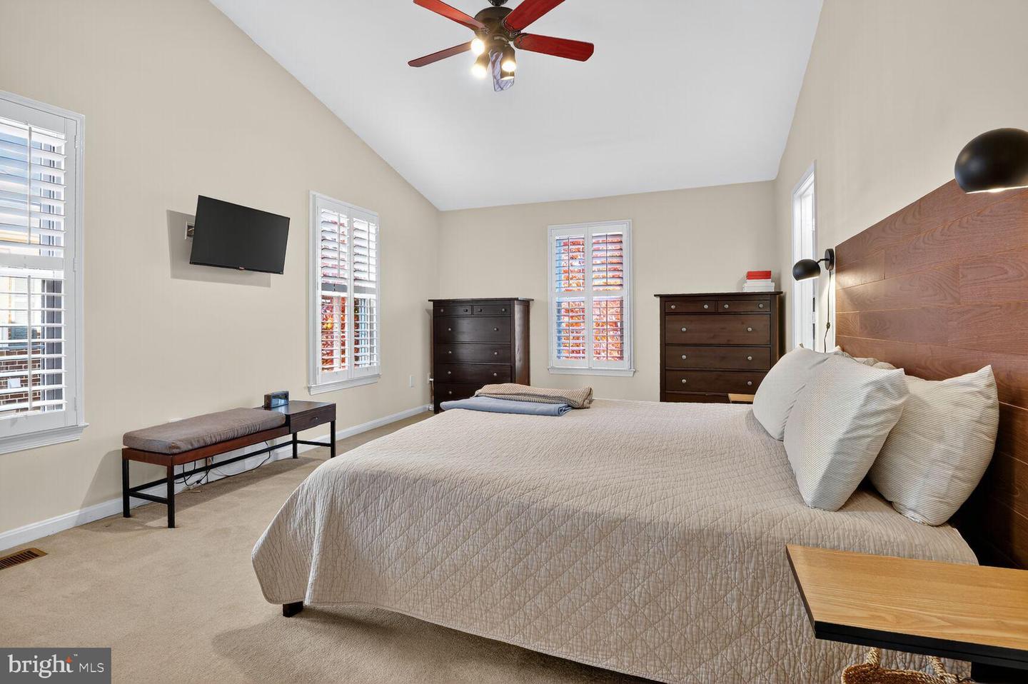 6620 HALTWHISTLE LN, ALEXANDRIA, Virginia 22315, 3 Bedrooms Bedrooms, 7 Rooms Rooms,3 BathroomsBathrooms,Residential,For sale,6620 HALTWHISTLE LN,VAFX2279026 MLS # VAFX2279026 6620 HALTWHISTLE LN, ALEXANDRIA, Virginia 22315, 3 Bedrooms Bedrooms, 7 Rooms Rooms,3 BathroomsBathrooms,Residential,For sale,6620 HALTWHISTLE LN,VAFX2279026 MLS # VAFX2279026