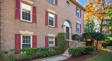 6620 HALTWHISTLE LN, ALEXANDRIA, Virginia 22315, 3 Bedrooms Bedrooms, 7 Rooms Rooms,3 BathroomsBathrooms,Residential,For sale,6620 HALTWHISTLE LN,VAFX2279026 MLS # VAFX2279026