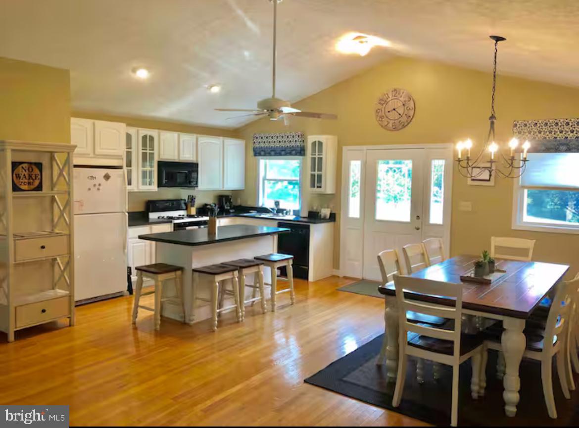 6215 CONNIE LN, MINERAL, Virginia 23117, 3 Bedrooms Bedrooms, ,2 BathroomsBathrooms,Residential,For sale,6215 CONNIE LN,VASP2037592 MLS # VASP2037592 6215 CONNIE LN, MINERAL, Virginia 23117, 3 Bedrooms Bedrooms, ,2 BathroomsBathrooms,Residential,For sale,6215 CONNIE LN,VASP2037592 MLS # VASP2037592