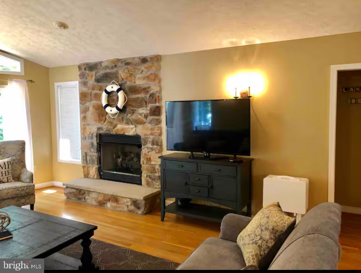 6215 CONNIE LN, MINERAL, Virginia 23117, 3 Bedrooms Bedrooms, ,2 BathroomsBathrooms,Residential,For sale,6215 CONNIE LN,VASP2037592 MLS # VASP2037592 6215 CONNIE LN, MINERAL, Virginia 23117, 3 Bedrooms Bedrooms, ,2 BathroomsBathrooms,Residential,For sale,6215 CONNIE LN,VASP2037592 MLS # VASP2037592