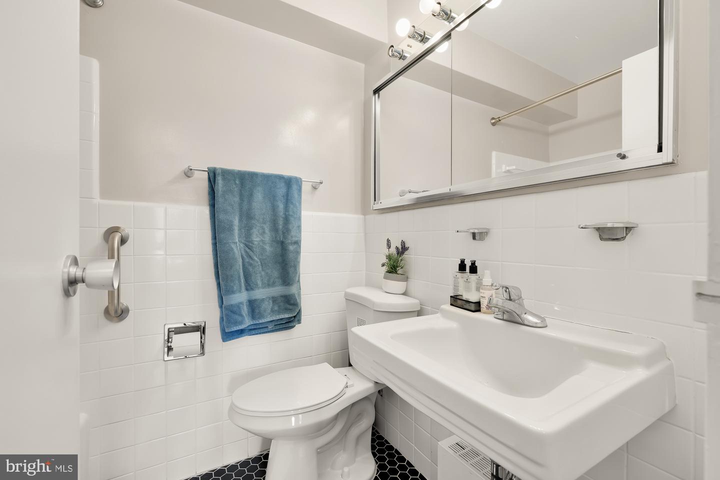 5410 CONNECTICUT AVE NW #910, WASHINGTON, District Of Columbia 20015, ,1 BathroomBathrooms,Residential,For sale,5410 CONNECTICUT AVE NW #910,DCDC2231798 MLS # DCDC2231798 5410 CONNECTICUT AVE NW #910, WASHINGTON, District Of Columbia 20015, ,1 BathroomBathrooms,Residential,For sale,5410 CONNECTICUT AVE NW #910,DCDC2231798 MLS # DCDC2231798