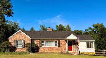 1506 HOLLINDALE DR, ALEXANDRIA, Virginia 22306, 3 Bedrooms Bedrooms, 10 Rooms Rooms,2 BathroomsBathrooms,Residential,For sale,1506 HOLLINDALE DR,VAFX2279156 MLS # VAFX2279156