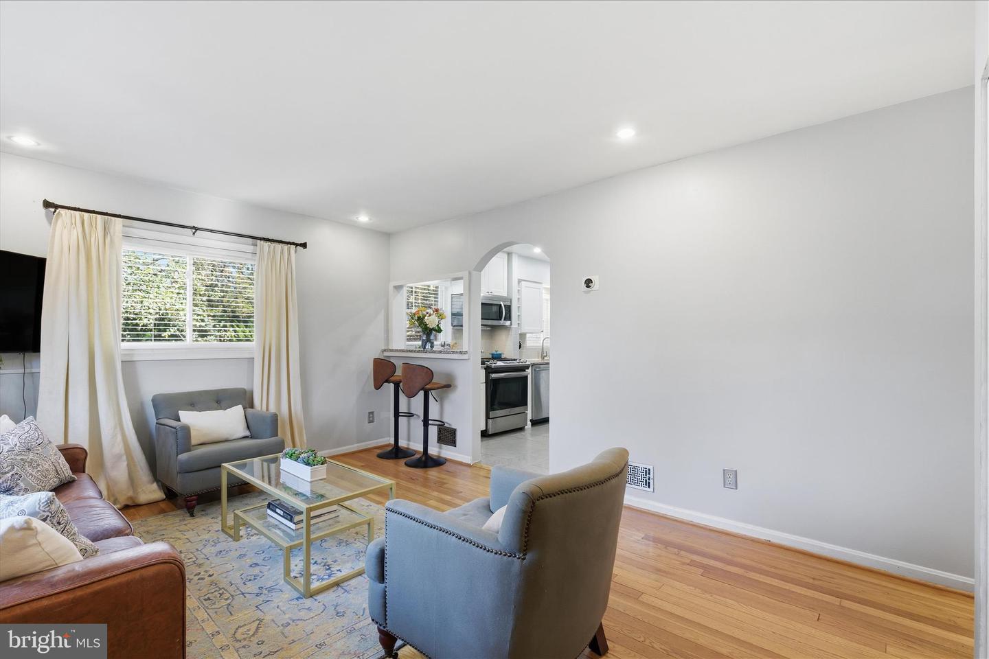 7203 ARTHUR DR, FALLS CHURCH, Virginia 22046, 4 Bedrooms Bedrooms, 11 Rooms Rooms,2 BathroomsBathrooms,Residential,For sale,7203 ARTHUR DR,VAFX2279172 MLS # VAFX2279172 7203 ARTHUR DR, FALLS CHURCH, Virginia 22046, 4 Bedrooms Bedrooms, 11 Rooms Rooms,2 BathroomsBathrooms,Residential,For sale,7203 ARTHUR DR,VAFX2279172 MLS # VAFX2279172