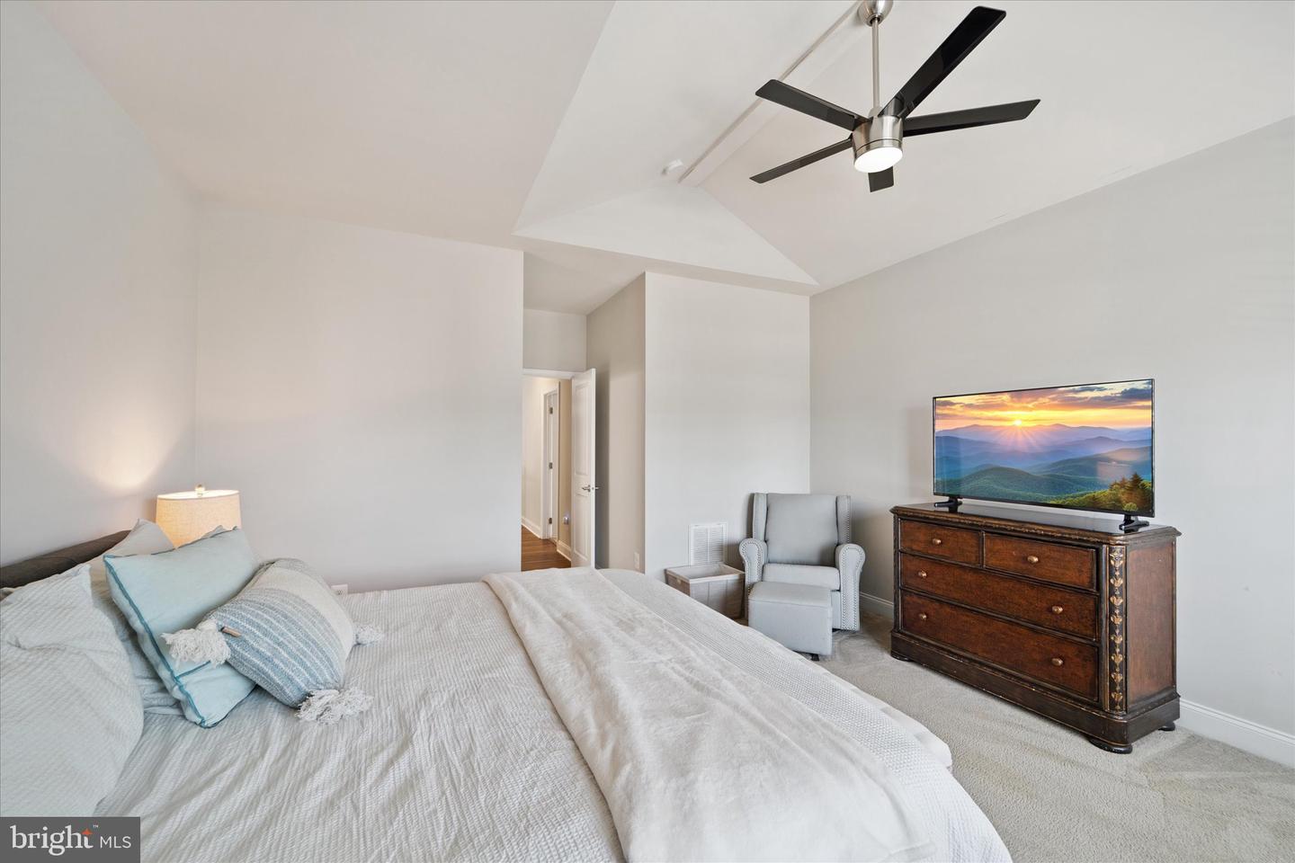 4622 HULL DR, HAYMARKET, Virginia 20169, 4 Bedrooms Bedrooms, ,4 BathroomsBathrooms,Residential,For sale,4622 HULL DR,VAPW2107770 MLS # VAPW2107770 4622 HULL DR, HAYMARKET, Virginia 20169, 4 Bedrooms Bedrooms, ,4 BathroomsBathrooms,Residential,For sale,4622 HULL DR,VAPW2107770 MLS # VAPW2107770