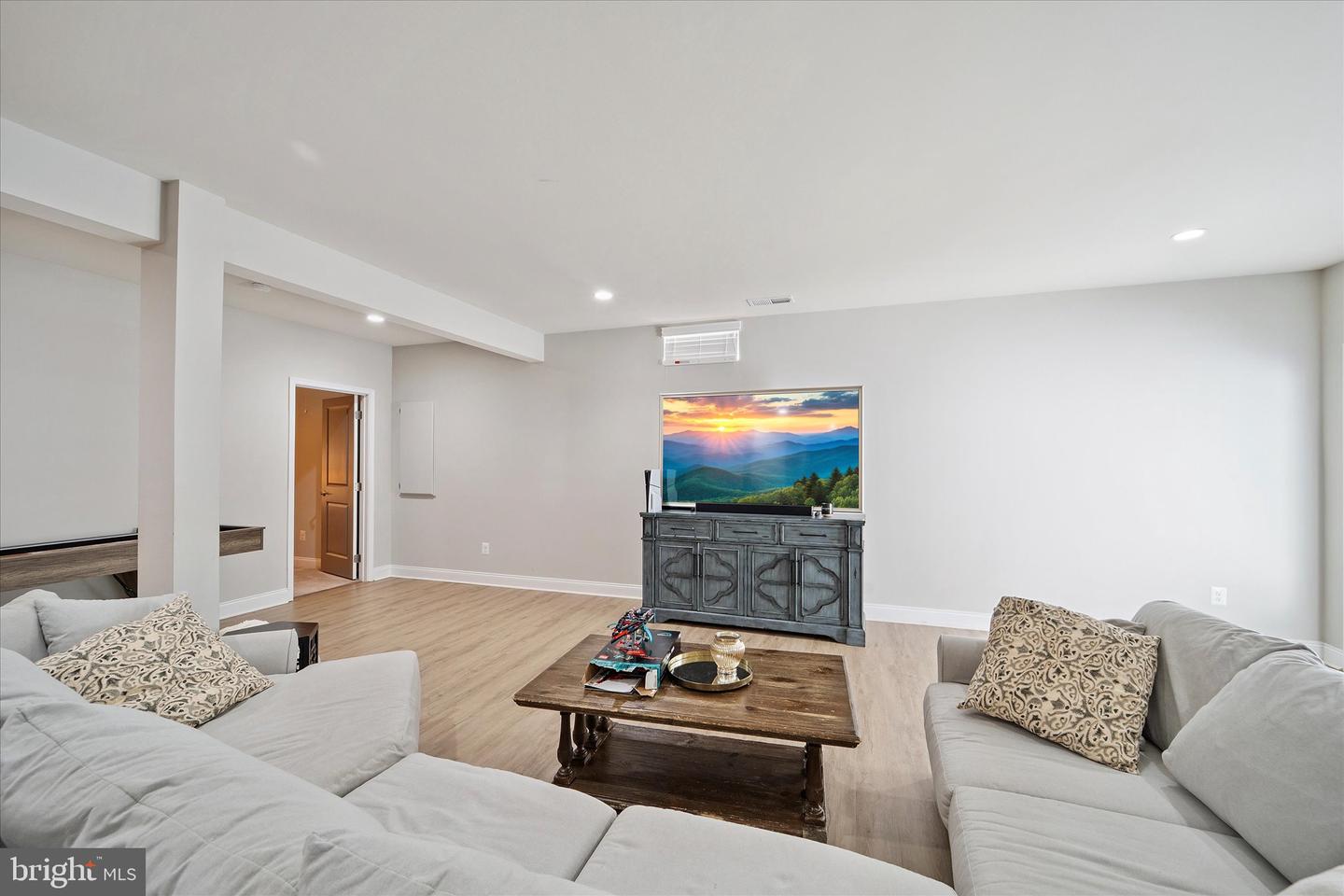 4622 HULL DR, HAYMARKET, Virginia 20169, 4 Bedrooms Bedrooms, ,4 BathroomsBathrooms,Residential,For sale,4622 HULL DR,VAPW2107770 MLS # VAPW2107770 4622 HULL DR, HAYMARKET, Virginia 20169, 4 Bedrooms Bedrooms, ,4 BathroomsBathrooms,Residential,For sale,4622 HULL DR,VAPW2107770 MLS # VAPW2107770