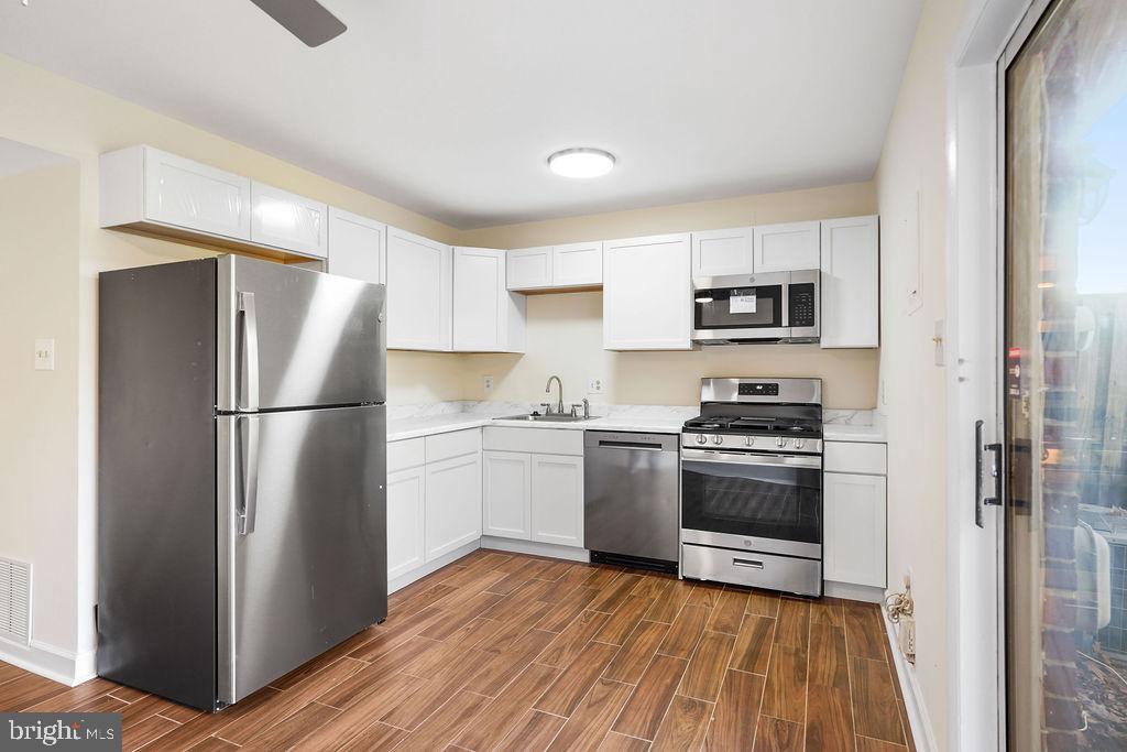 2201 CHAMBLEE PL, HERNDON, Virginia 20170, 2 Bedrooms Bedrooms, ,1 BathroomBathrooms,Residential,For sale,2201 CHAMBLEE PL,VAFX2279184 MLS # VAFX2279184 2201 CHAMBLEE PL, HERNDON, Virginia 20170, 2 Bedrooms Bedrooms, ,1 BathroomBathrooms,Residential,For sale,2201 CHAMBLEE PL,VAFX2279184 MLS # VAFX2279184