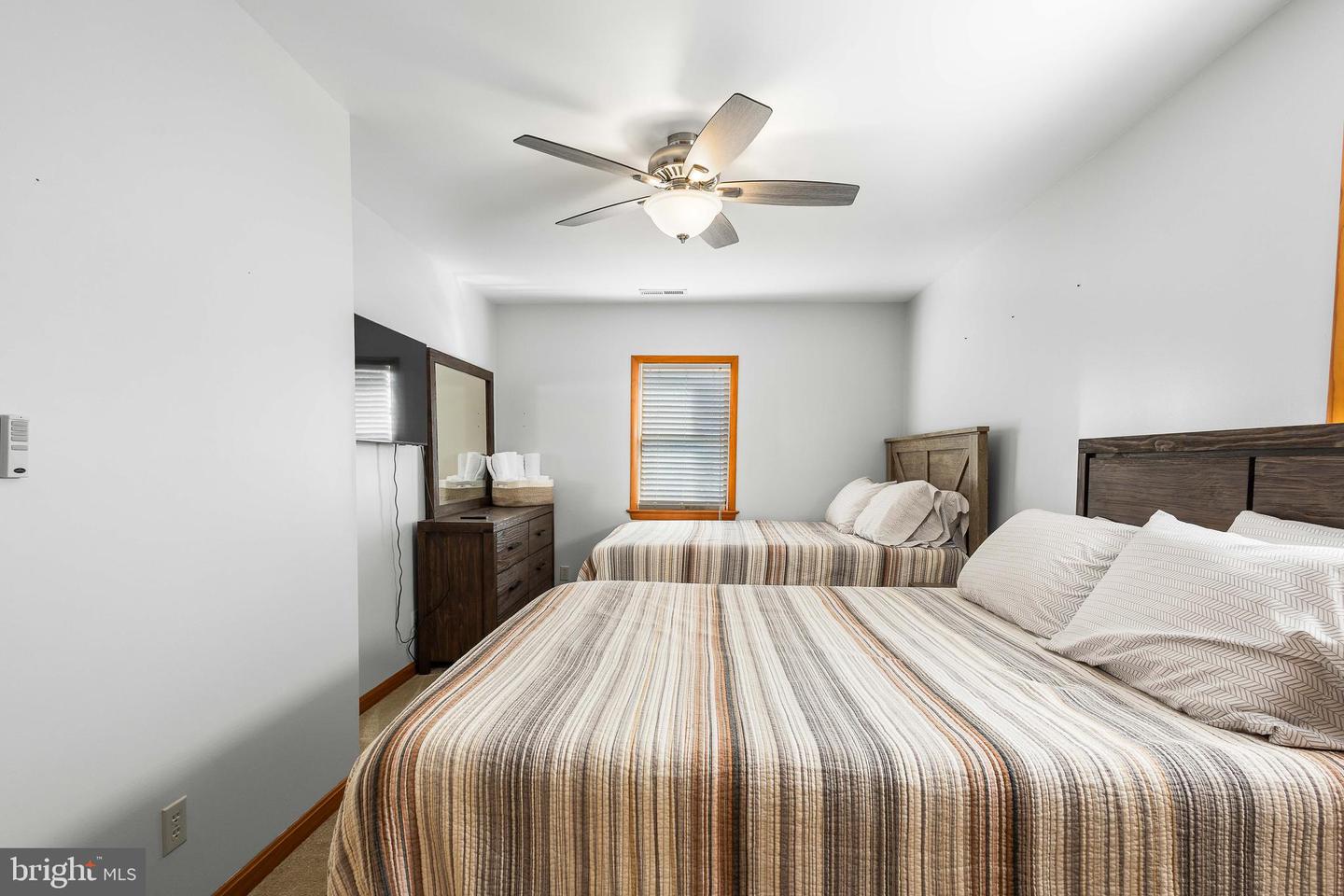 994 N GLEBE RD, MONTROSS, Virginia 22520, 4 Bedrooms Bedrooms, 8 Rooms Rooms,3 BathroomsBathrooms,Residential,For sale,994 N GLEBE RD,VAWE2010108 MLS # VAWE2010108