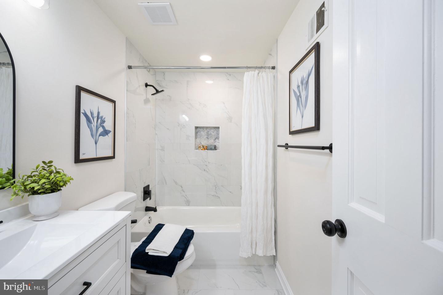 10548 KNOLLWOOD DR, MANASSAS, Virginia 20111, 4 Bedrooms Bedrooms, ,3 BathroomsBathrooms,Residential,For sale,10548 KNOLLWOOD DR,VAPW2095962 MLS # VAPW2095962 10548 KNOLLWOOD DR, MANASSAS, Virginia 20111, 4 Bedrooms Bedrooms, ,3 BathroomsBathrooms,Residential,For sale,10548 KNOLLWOOD DR,VAPW2095962 MLS # VAPW2095962