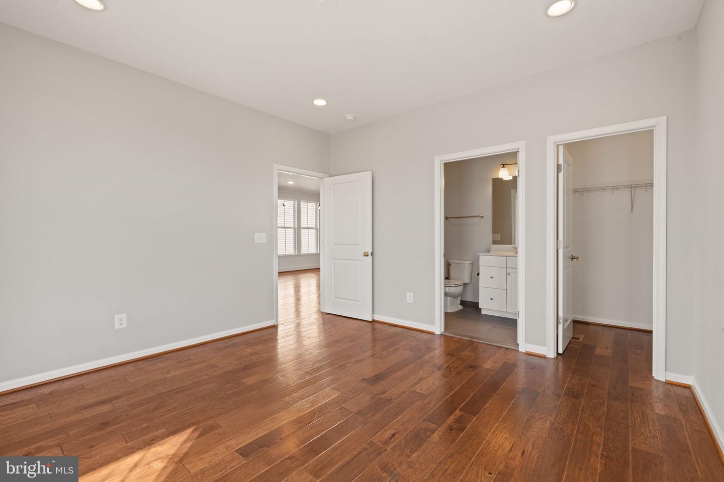 23041 CANYON OAK CT, BRAMBLETON, Virginia 20148, 6 Bedrooms Bedrooms, ,5 BathroomsBathrooms,Residential,For sale,23041 CANYON OAK CT,VALO2109136 MLS # VALO2109136 23041 CANYON OAK CT, BRAMBLETON, Virginia 20148, 6 Bedrooms Bedrooms, ,5 BathroomsBathrooms,Residential,For sale,23041 CANYON OAK CT,VALO2109136 MLS # VALO2109136