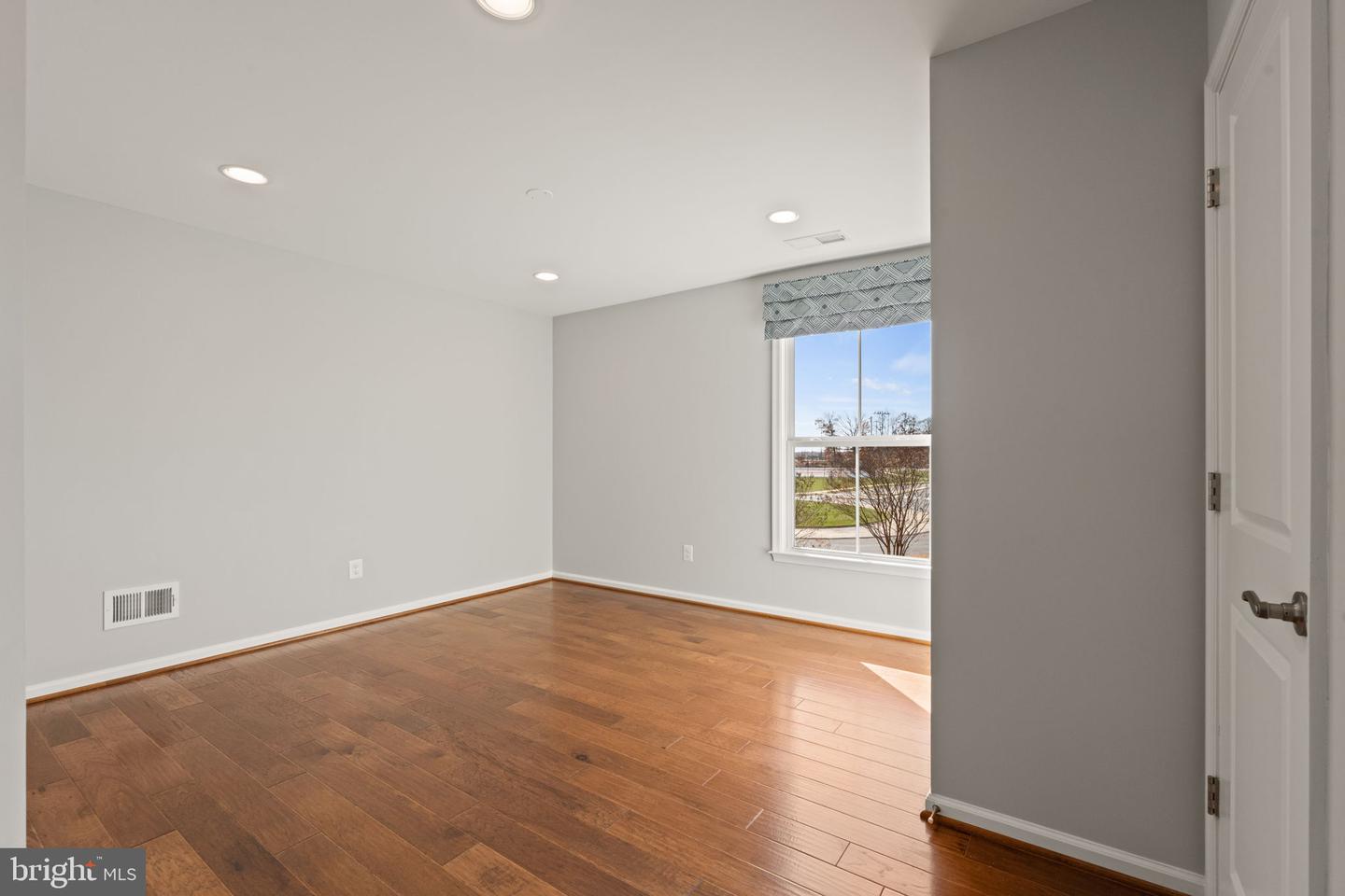 23041 CANYON OAK CT, BRAMBLETON, Virginia 20148, 6 Bedrooms Bedrooms, ,5 BathroomsBathrooms,Residential,For sale,23041 CANYON OAK CT,VALO2109136 MLS # VALO2109136 23041 CANYON OAK CT, BRAMBLETON, Virginia 20148, 6 Bedrooms Bedrooms, ,5 BathroomsBathrooms,Residential,For sale,23041 CANYON OAK CT,VALO2109136 MLS # VALO2109136