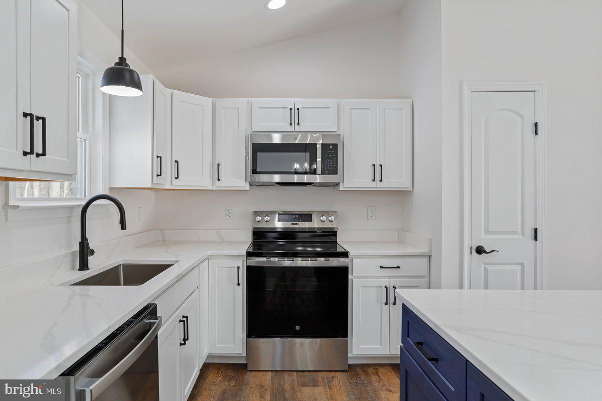 425 BLUEBIRD TRL, WINCHESTER, Virginia 22602, 3 Bedrooms Bedrooms, ,2 BathroomsBathrooms,Residential,For sale,425 BLUEBIRD TRL,VAFV2037504 MLS # VAFV2037504 425 BLUEBIRD TRL, WINCHESTER, Virginia 22602, 3 Bedrooms Bedrooms, ,2 BathroomsBathrooms,Residential,For sale,425 BLUEBIRD TRL,VAFV2037504 MLS # VAFV2037504