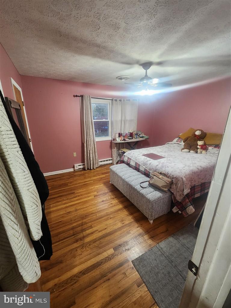 404 VISCOSE AVE, FRONT ROYAL, Virginia 22630, 3 Bedrooms Bedrooms, ,1 BathroomBathrooms,Residential,For sale,404 VISCOSE AVE,VAWR2012650 MLS # VAWR2012650