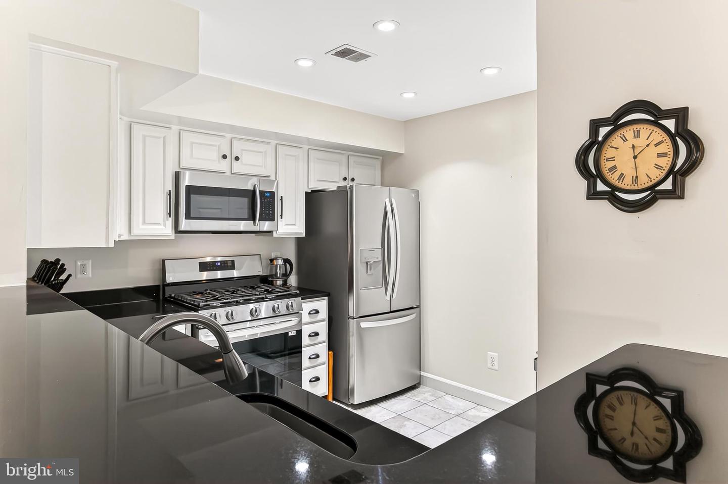 12213 FAIRFIELD HOUSE DR #506B, FAIRFAX, Virginia 22033, 2 Bedrooms Bedrooms, 4 Rooms Rooms,2 BathroomsBathrooms,Residential,For sale,12213 FAIRFIELD HOUSE DR #506B,VAFX2278486 MLS # VAFX2278486 12213 FAIRFIELD HOUSE DR #506B, FAIRFAX, Virginia 22033, 2 Bedrooms Bedrooms, 4 Rooms Rooms,2 BathroomsBathrooms,Residential,For sale,12213 FAIRFIELD HOUSE DR #506B,VAFX2278486 MLS # VAFX2278486