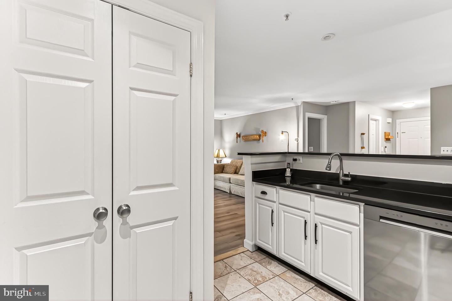 12213 FAIRFIELD HOUSE DR #506B, FAIRFAX, Virginia 22033, 2 Bedrooms Bedrooms, 4 Rooms Rooms,2 BathroomsBathrooms,Residential,For sale,12213 FAIRFIELD HOUSE DR #506B,VAFX2278486 MLS # VAFX2278486 12213 FAIRFIELD HOUSE DR #506B, FAIRFAX, Virginia 22033, 2 Bedrooms Bedrooms, 4 Rooms Rooms,2 BathroomsBathrooms,Residential,For sale,12213 FAIRFIELD HOUSE DR #506B,VAFX2278486 MLS # VAFX2278486