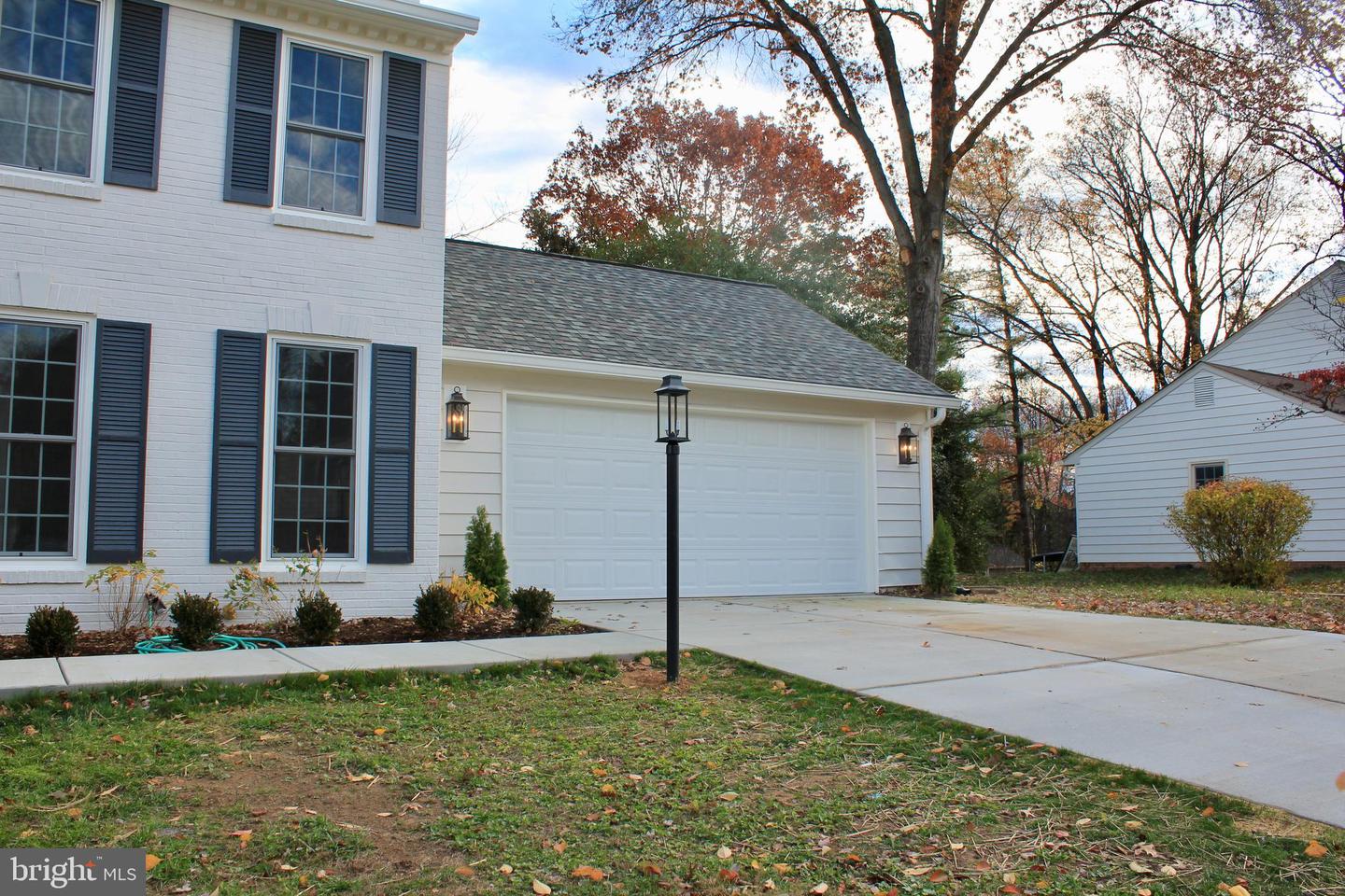 9918 LINDEL LN, VIENNA, Virginia 22181, 4 Bedrooms Bedrooms, ,3 BathroomsBathrooms,Residential,For sale,9918 LINDEL LN,VAFX2278762 MLS # VAFX2278762 9918 LINDEL LN, VIENNA, Virginia 22181, 4 Bedrooms Bedrooms, ,3 BathroomsBathrooms,Residential,For sale,9918 LINDEL LN,VAFX2278762 MLS # VAFX2278762