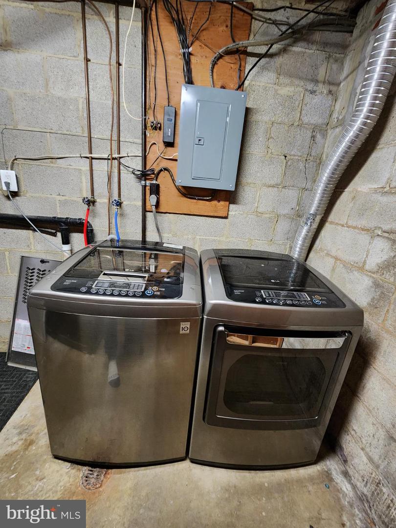 14828 HOXTON SQ, CENTREVILLE, Virginia 20120, 3 Bedrooms Bedrooms, 12 Rooms Rooms,2 BathroomsBathrooms,Residential,For sale,14828 HOXTON SQ,VAFX2278580 MLS # VAFX2278580 14828 HOXTON SQ, CENTREVILLE, Virginia 20120, 3 Bedrooms Bedrooms, 12 Rooms Rooms,2 BathroomsBathrooms,Residential,For sale,14828 HOXTON SQ,VAFX2278580 MLS # VAFX2278580