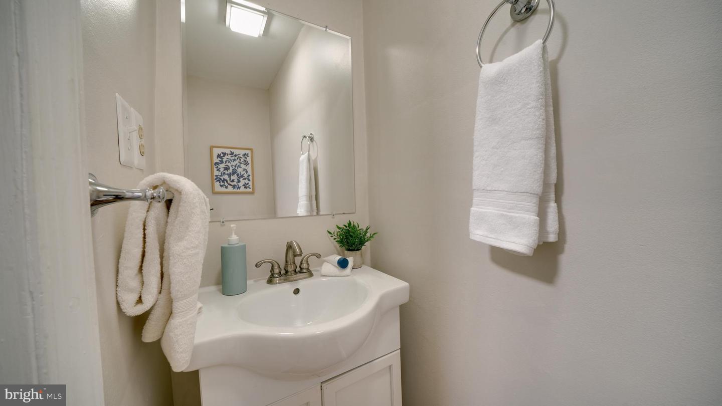 3 PALMER CT, STERLING, Virginia 20165, 2 Bedrooms Bedrooms, ,1 BathroomBathrooms,Residential,For sale,3 PALMER CT,VALO2111042 MLS # VALO2111042 3 PALMER CT, STERLING, Virginia 20165, 2 Bedrooms Bedrooms, ,1 BathroomBathrooms,Residential,For sale,3 PALMER CT,VALO2111042 MLS # VALO2111042