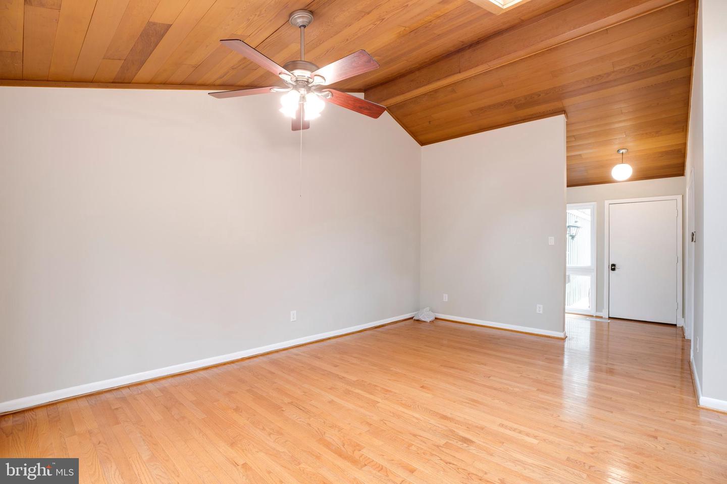 4504 WAKEFIELD DR, ANNANDALE, Virginia 22003, 5 Bedrooms Bedrooms, ,3 BathroomsBathrooms,Residential,For sale,4504 WAKEFIELD DR,VAFX2278932 MLS # VAFX2278932 4504 WAKEFIELD DR, ANNANDALE, Virginia 22003, 5 Bedrooms Bedrooms, ,3 BathroomsBathrooms,Residential,For sale,4504 WAKEFIELD DR,VAFX2278932 MLS # VAFX2278932