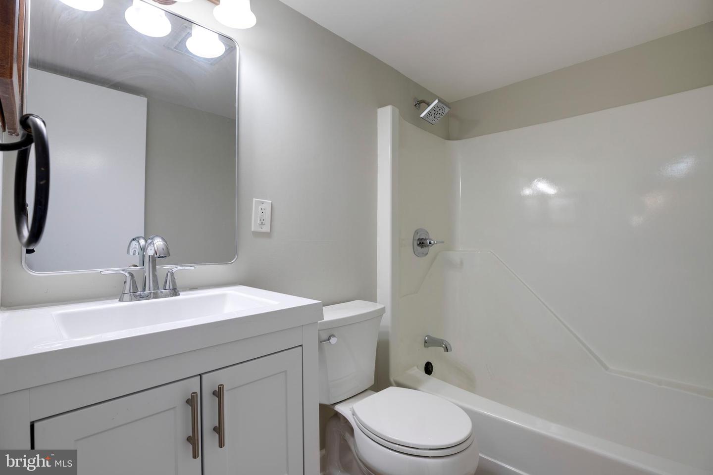 4504 WAKEFIELD DR, ANNANDALE, Virginia 22003, 5 Bedrooms Bedrooms, ,3 BathroomsBathrooms,Residential,For sale,4504 WAKEFIELD DR,VAFX2278932 MLS # VAFX2278932 4504 WAKEFIELD DR, ANNANDALE, Virginia 22003, 5 Bedrooms Bedrooms, ,3 BathroomsBathrooms,Residential,For sale,4504 WAKEFIELD DR,VAFX2278932 MLS # VAFX2278932