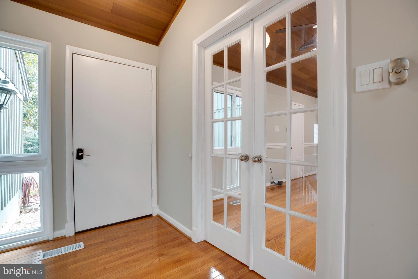 4504 WAKEFIELD DR, ANNANDALE, Virginia 22003, 5 Bedrooms Bedrooms, ,3 BathroomsBathrooms,Residential,For sale,4504 WAKEFIELD DR,VAFX2278932 MLS # VAFX2278932 4504 WAKEFIELD DR, ANNANDALE, Virginia 22003, 5 Bedrooms Bedrooms, ,3 BathroomsBathrooms,Residential,For sale,4504 WAKEFIELD DR,VAFX2278932 MLS # VAFX2278932