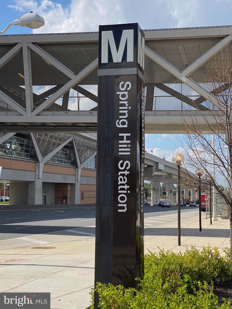 8350 GREENSBORO DR #807, MCLEAN, Virginia 22102, 2 Bedrooms Bedrooms, ,2 BathroomsBathrooms,Residential,For sale,8350 GREENSBORO DR #807,VAFX2279126 MLS # VAFX2279126 8350 GREENSBORO DR #807, MCLEAN, Virginia 22102, 2 Bedrooms Bedrooms, ,2 BathroomsBathrooms,Residential,For sale,8350 GREENSBORO DR #807,VAFX2279126 MLS # VAFX2279126